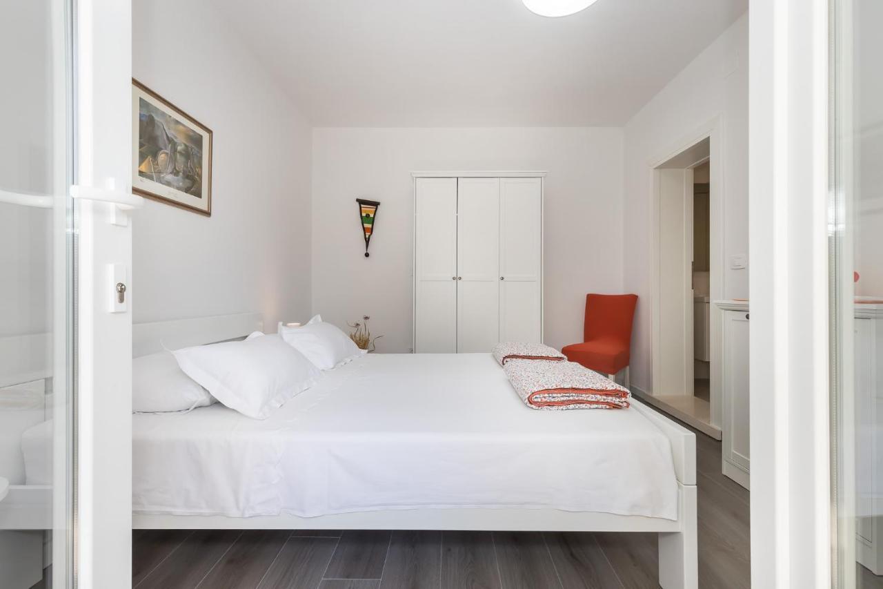 Apartment M&J Supetar Eksteriør bilde