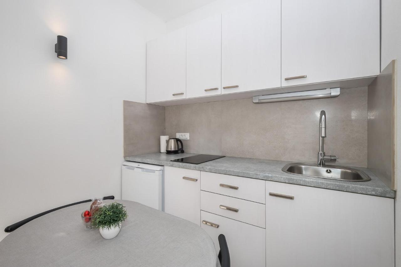 Apartment M&J Supetar Eksteriør bilde