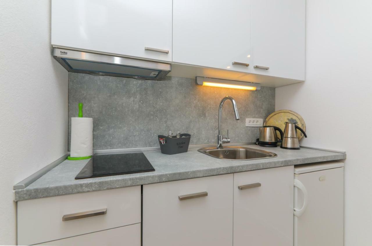 Apartment M&J Supetar Eksteriør bilde