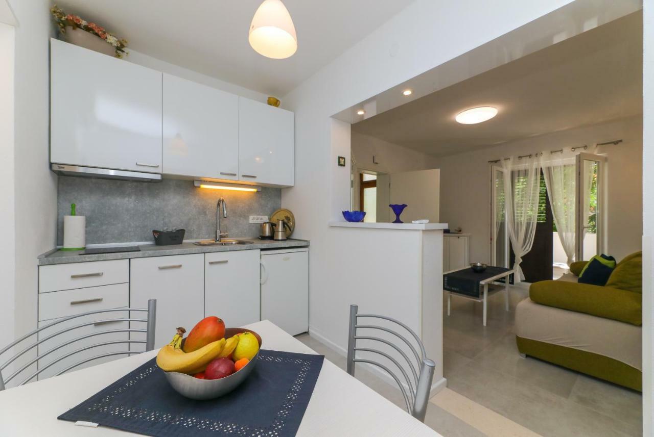 Apartment M&J Supetar Eksteriør bilde