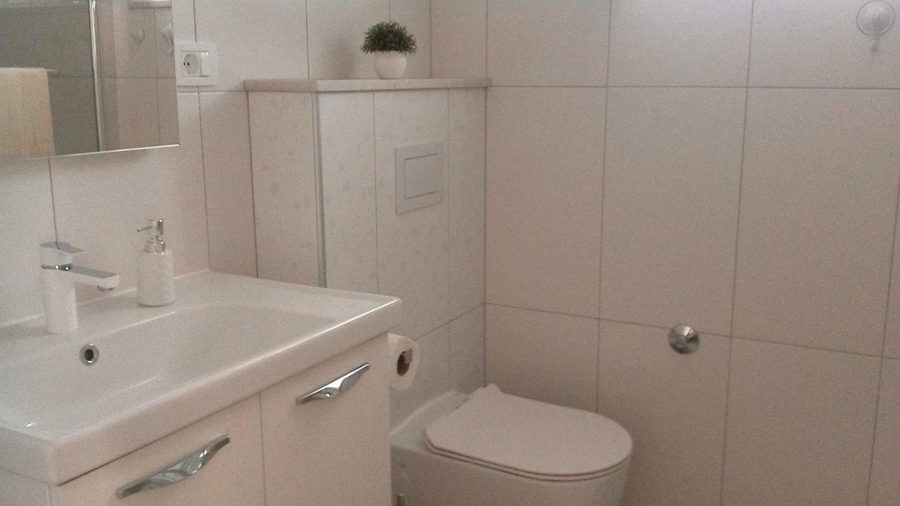 Apartment M&J Supetar Eksteriør bilde